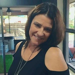 Meet your Posher, Holly